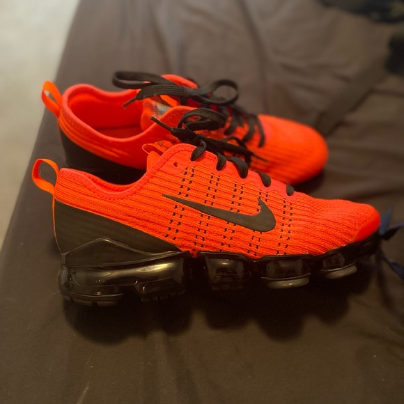 Nike Vapor Max - Picture 2 of 2